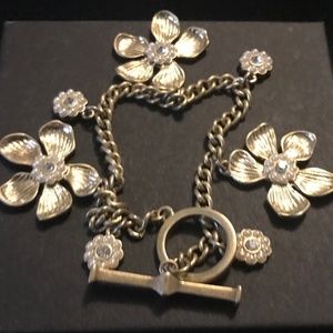 Ann Taylor Jewelry - Gold Flower Bracelet Ann Taylor Jewelry - Gold Flower Bracelet